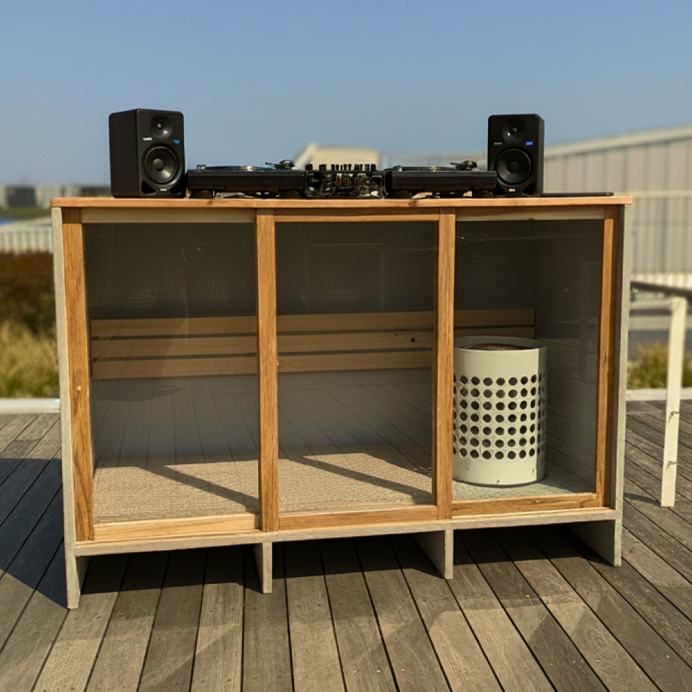 DJ ROOM SAUNA